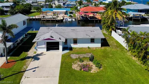 2740 Velma St, Matlacha, FL 33993