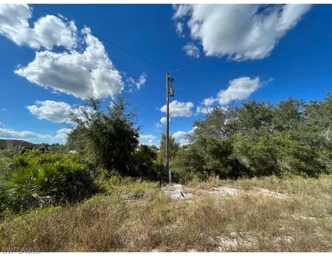 1833 Styles Ct, Lehigh Acres, FL 33972