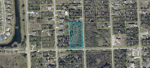 902 W 7th St, Lehigh Acres, FL 33972