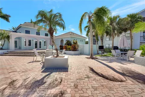 13545 Eagle Ridge Dr #822, Fort Myers, FL 33912