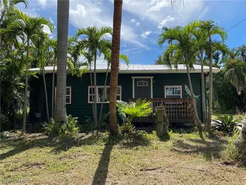 3341 6th Ave, Saint James City, FL 33956