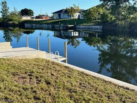 1805 NE 1st Ave, Cape Coral, FL 33909