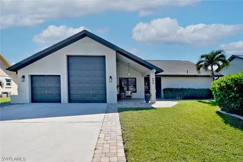 402 SE 30th Ter, Cape Coral, FL 33904