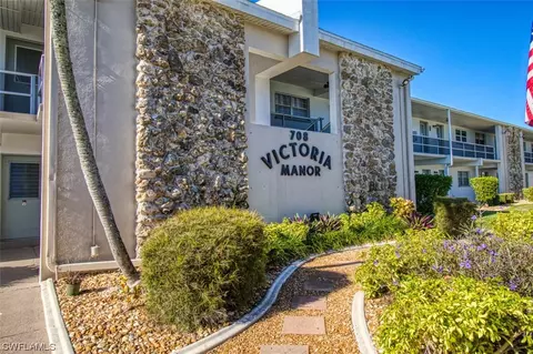 708 Victoria Dr #207, Cape Coral, FL 33904