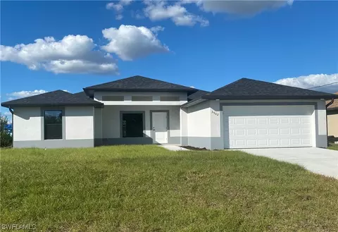 3708 33rd St SW, Lehigh Acres, FL 33976