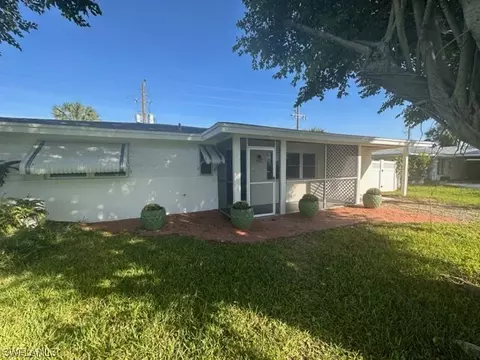 4243 Ellen Ave, Fort Myers, FL 33901