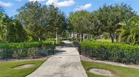 1883141 Serenoa Ct, Alva, FL 33920