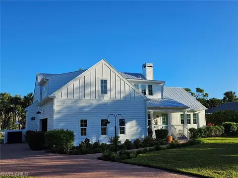 12290 Coconut Creek Ct, Fort Myers, FL 33908