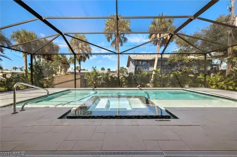 157 159 Connecticut St, Fort Myers Beach, FL 33931
