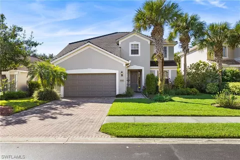 2034 Fairmont Ln, Naples, FL 34120
