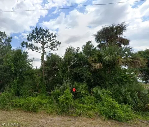5017 Gunn Cir, Labelle, FL 33935
