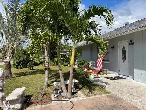 206 Floyd Ave N, Lehigh Acres, FL 33971