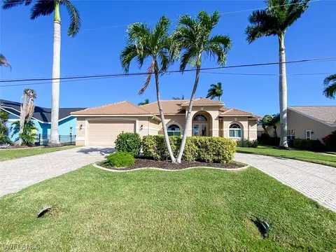 715 SW 53rd Ter, Cape Coral, FL 33914
