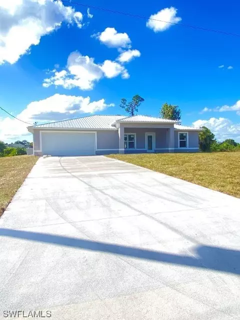 5003 N Dogwood Cir, Labelle, FL 33935