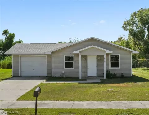 3656 Suntrust Dr, Fort Myers, FL 33916