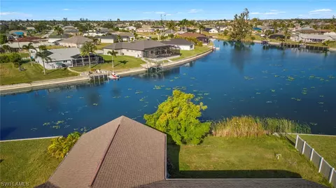 2910 SW 4th Pl, Cape Coral, FL 33914