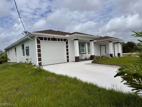 112-114 Homer Ave S, Lehigh Acres, FL 33973