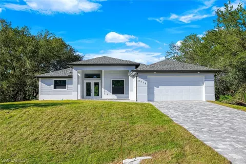 2712 Helen Pl, Lehigh Acres, FL 33971