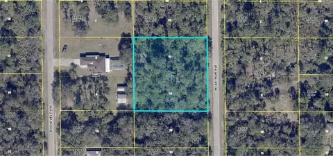 1907 Mcarthur Ave, Lehigh Acres, FL 33972