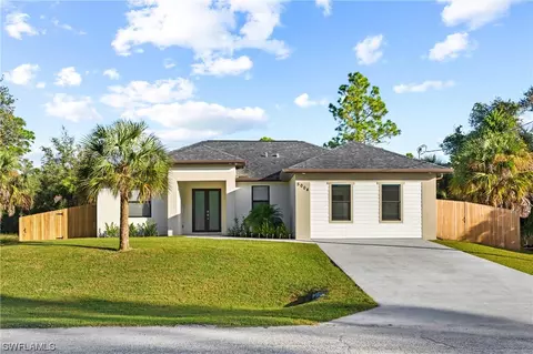 5004 Treasure Ln, Labelle, FL 33935