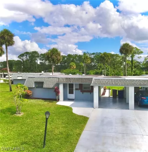 374 Garland Ct, Lehigh Acres, FL 33936