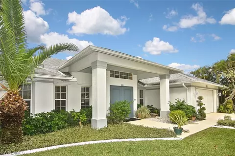518 NE 19th Pl, Cape Coral, FL 33909
