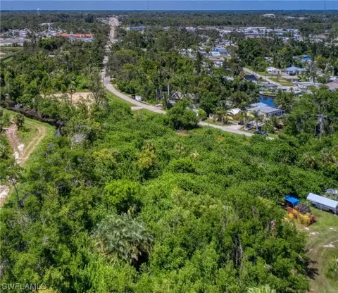 River Rd, North Fort Myers, FL 33903