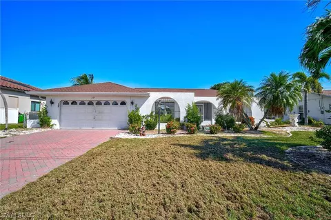 221 SW 9th Ter, Cape Coral, FL 33991