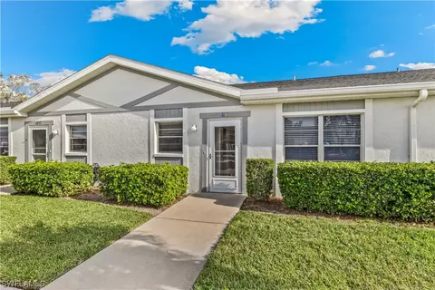 6839 Bogey Dr, Fort Myers, FL 33919