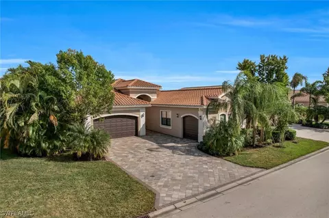 11717 Stonecreek Cir, Fort Myers, FL 33913