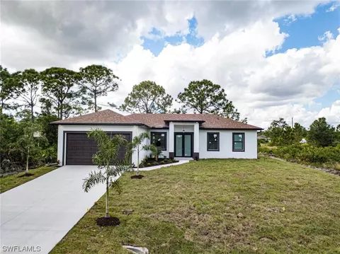 742 Chapman Ave S, Lehigh Acres, FL 33974