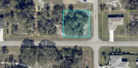 2607 E 18th St, Lehigh Acres, FL 33972