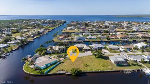 146 Leland St SE, Port Charlotte, FL 33952