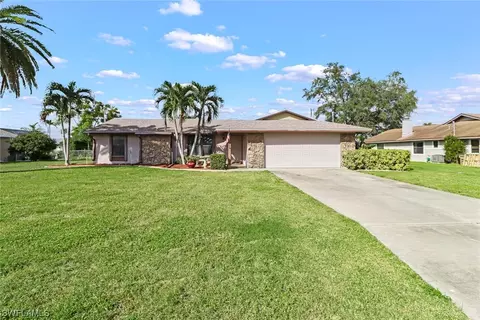 1919 SE 1st St, Cape Coral, FL 33990