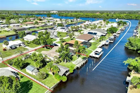 2232 Isle Of Pines Ave, Fort Myers, FL 33905
