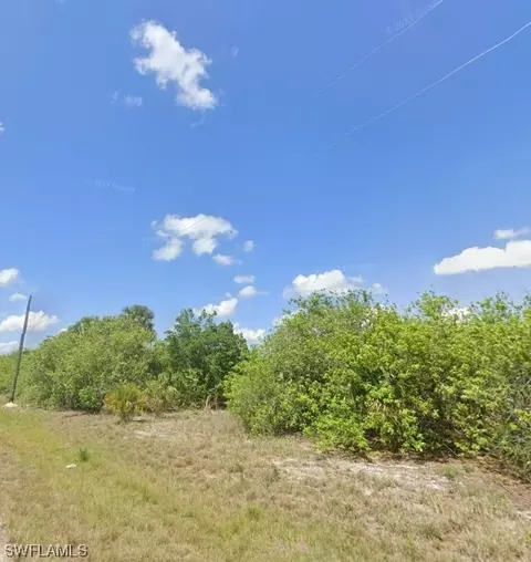 147 Carousel Ave, Labelle, FL 33935