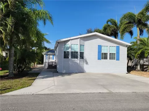10433 Nightwood Dr, Fort Myers, FL 33905