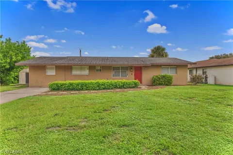 2169 Wyandotte Ave, Alva, FL 33920