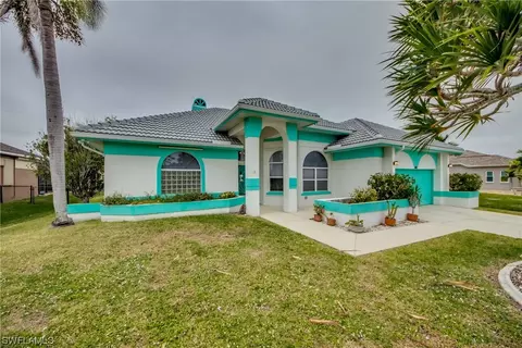2128 SW 11th Ct, Cape Coral, FL 33991