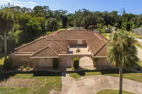 4216 Erindale Dr, North Fort Myers, FL 33903