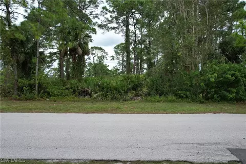 3514 67th St W, Lehigh Acres, FL 33971