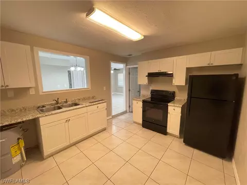 566-568 Figuera Ave, Fort Myers, FL 33905