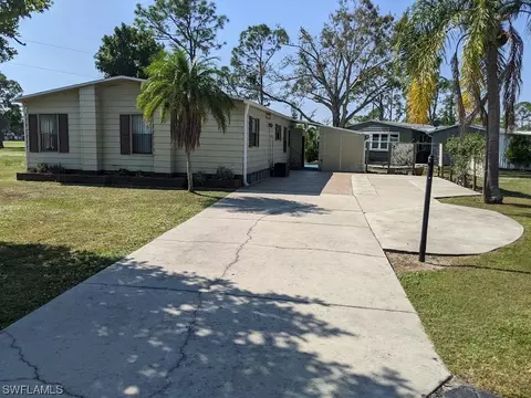 9795 Lake Fairways Blvd, North Fort Myers, FL 33903