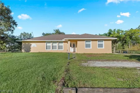 19531 Honey Bear Ln, North Fort Myers, FL 33917