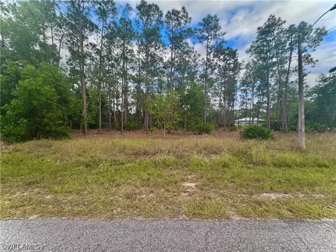 1102 Thompson Ave, Lehigh Acres, FL 33972