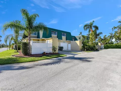 4812 Sunfish Ct, Fort Myers, FL 33919
