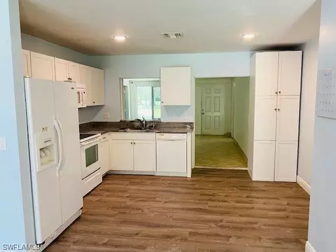 291 22nd St NE, Naples, FL 34120 photo 8