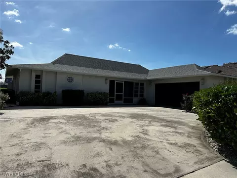 1924 SE 32nd Ter, Cape Coral, FL 33904