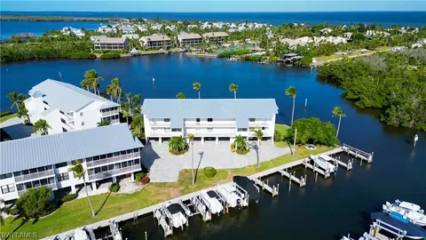 16631 Stringfellow Rd #403, Bokeelia, FL 33922