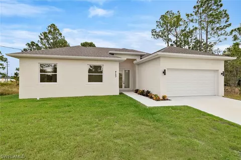 1906 Crawford Ave N, Lehigh Acres, FL 33971